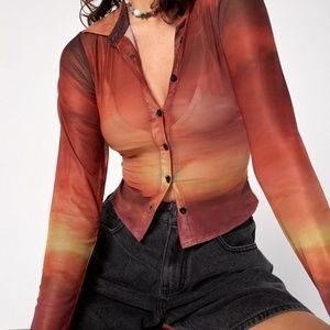 NWT Motel Kelly sheer cropped button-down in sunset print, XS